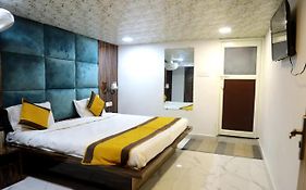 Radhe Radhe Hotel 3*